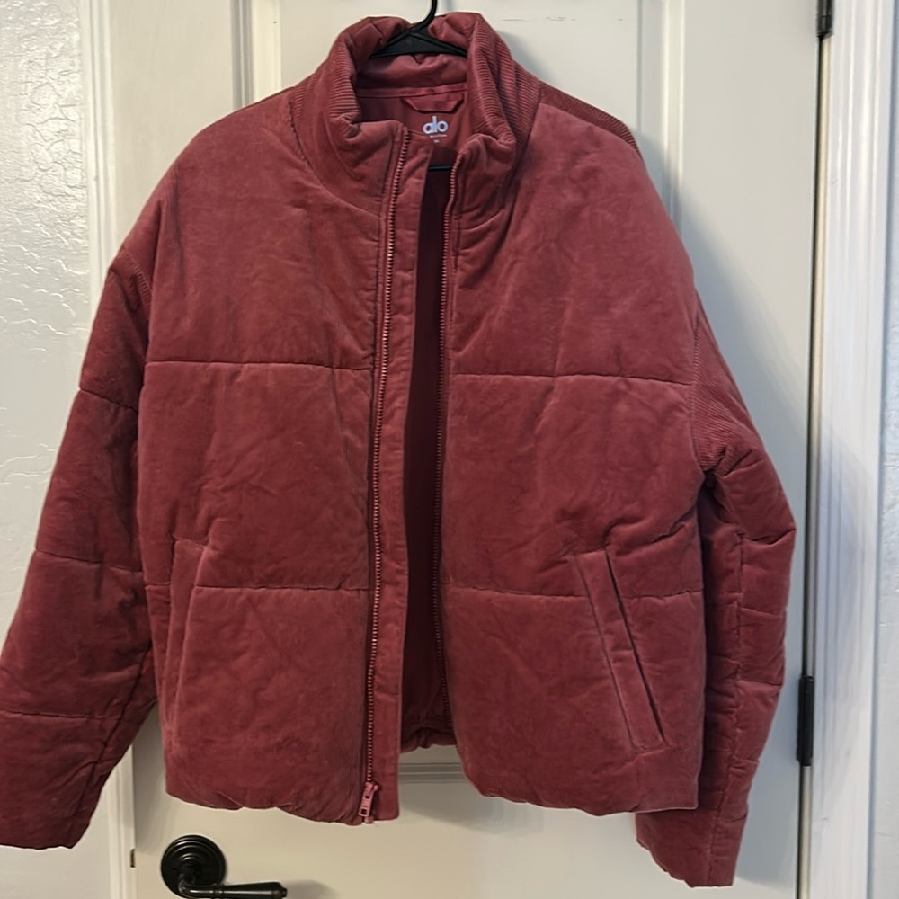 Alo yoga corduroy stage puffer jacket